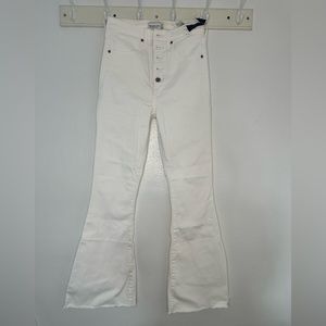 Abercrombie & Fitch high Rise white flare jeans size 27short
